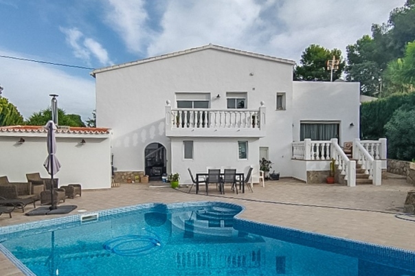 5 bed villa in Jávea