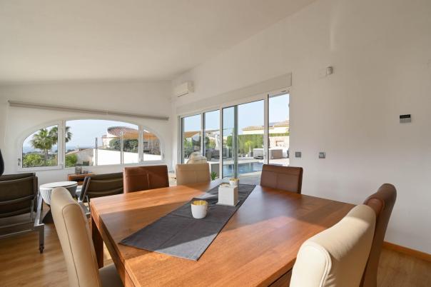 4 bed villa in Moraira