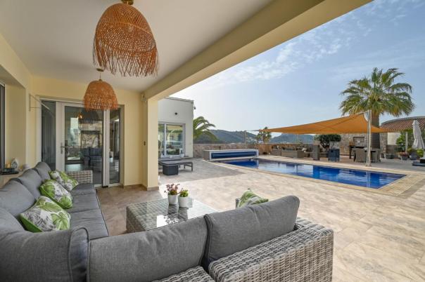 4 bed villa in Moraira