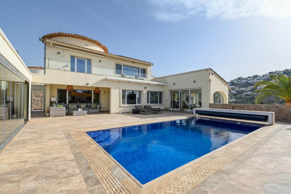 4 bed villa in Moraira