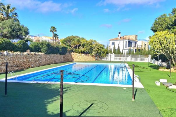 4 bed semi-detached in Santa Pola