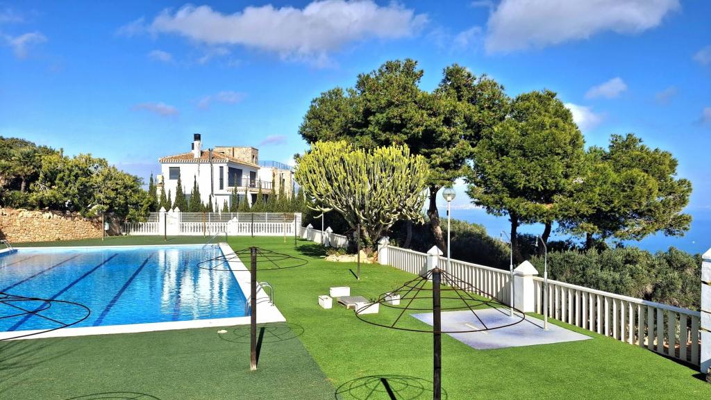 4 bed semi-detached in Santa Pola