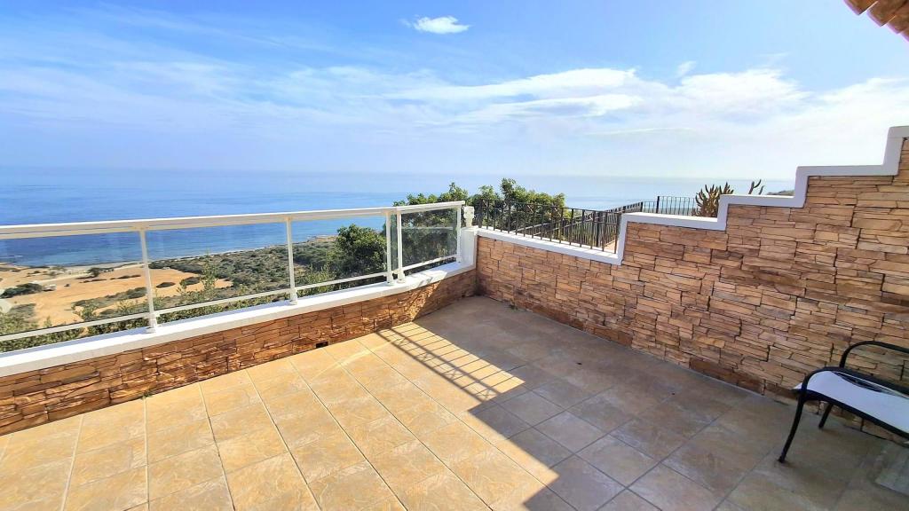 4 bed semi-detached in Santa Pola