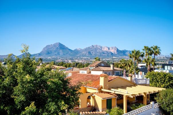 4 bed villa in Albir