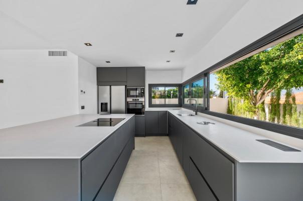 4 bed villa in Albir