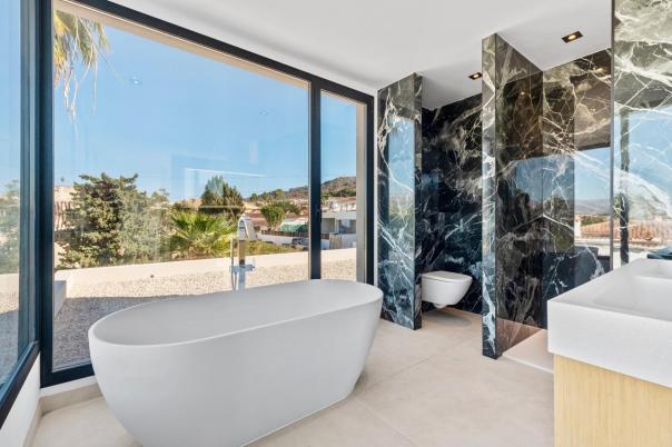 4 bed villa in Albir