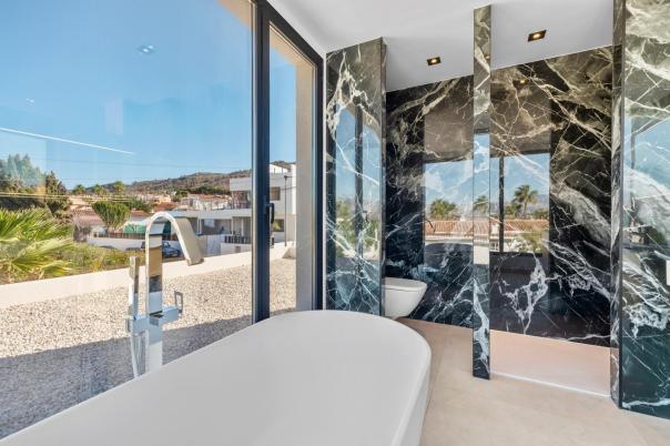 4 bed villa in Albir