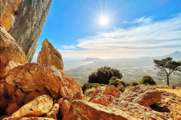 El Forat de Bernia - Hiking on the Costa Blanca