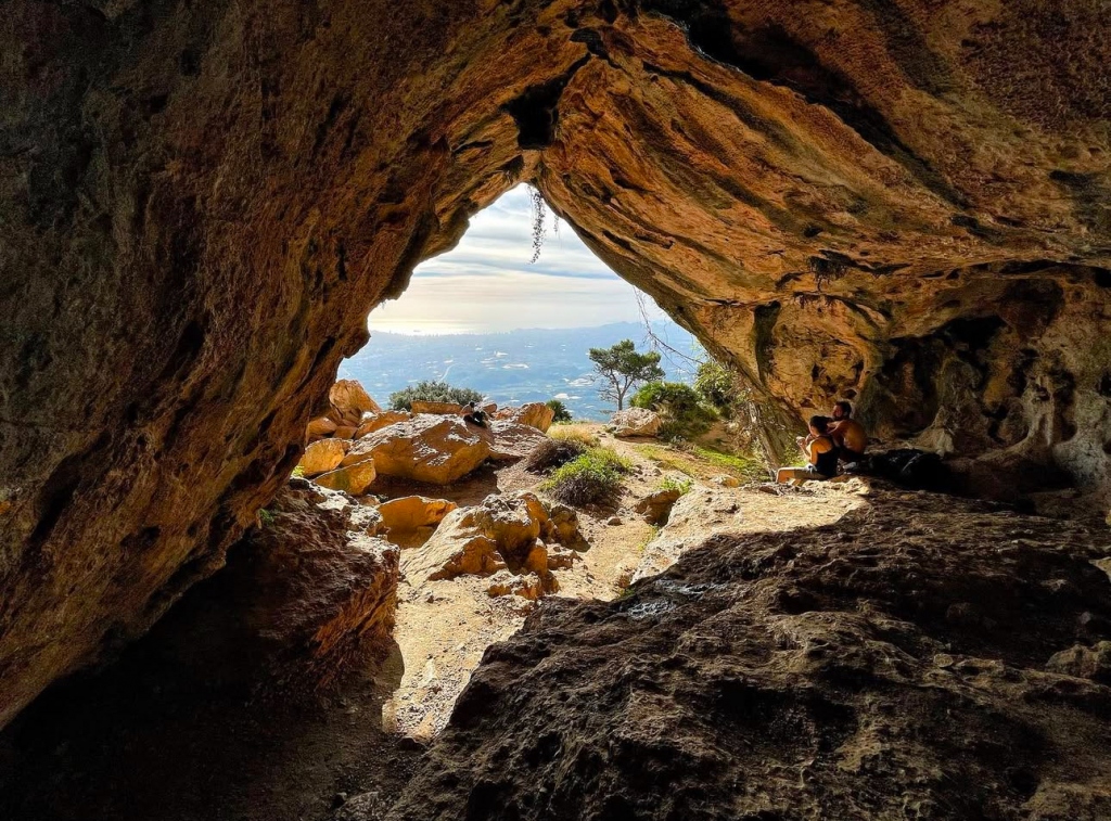 El Forat de Bernia - Hiking on the Costa Blanca