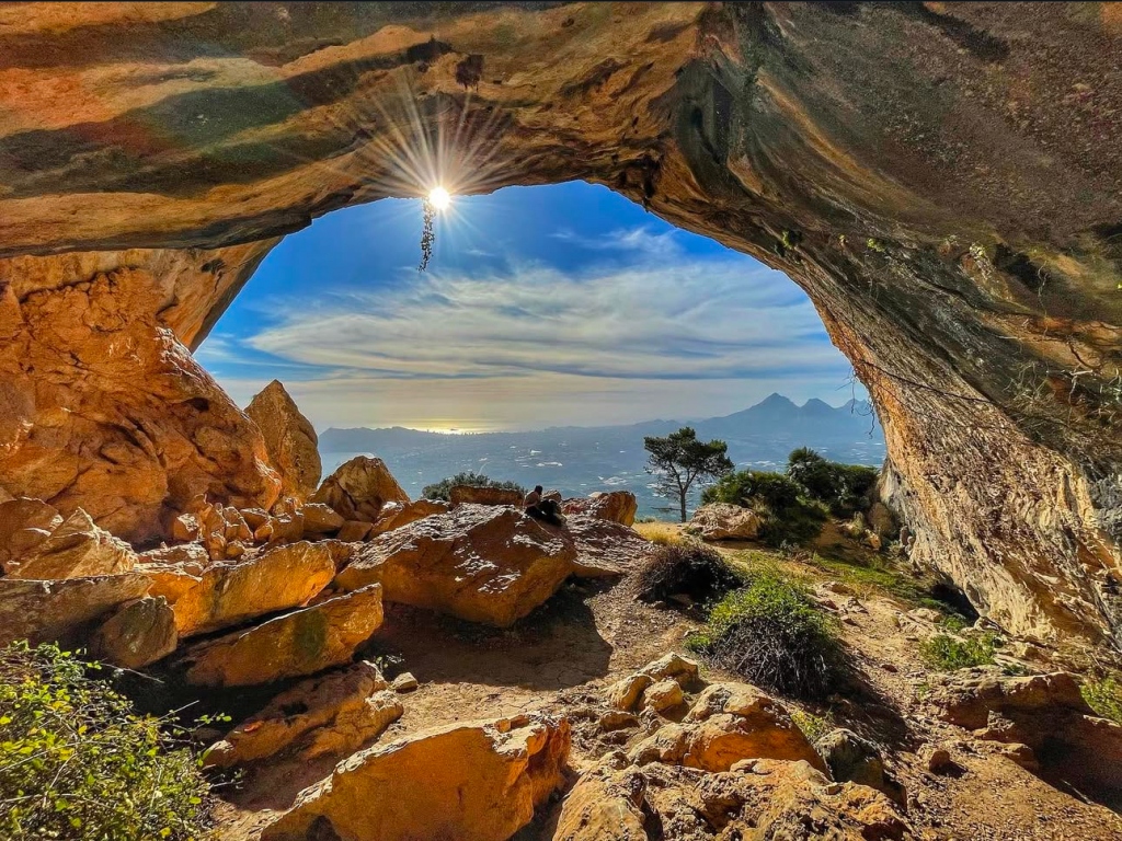 El Forat de Bernia - Hiking on the Costa Blanca