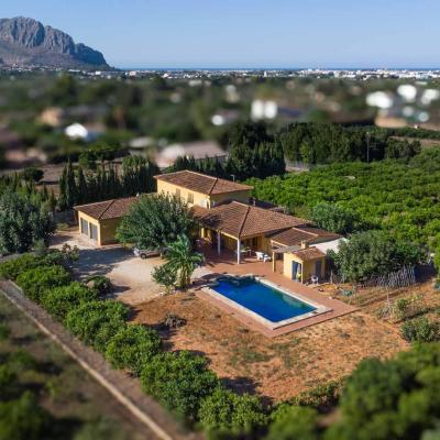 6 bed villa in Pedreguer