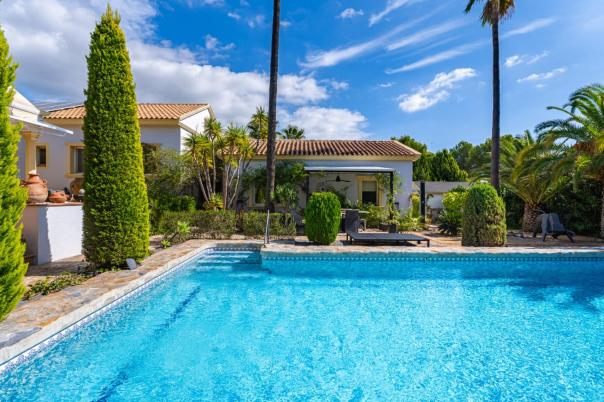 4 bed villa in Altea