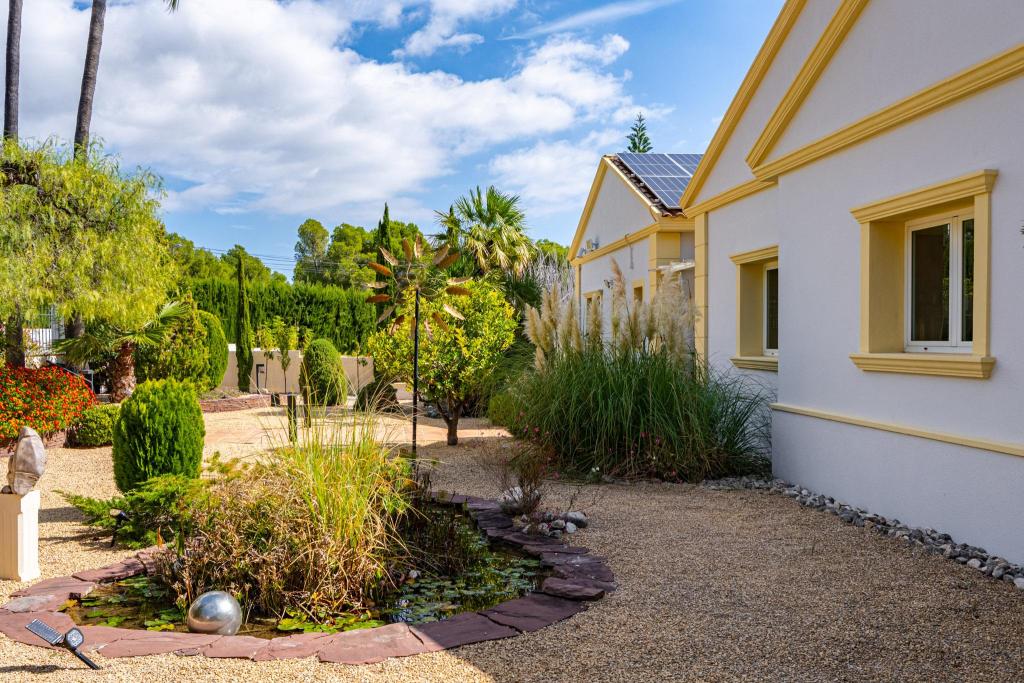 4 bed villa in Altea