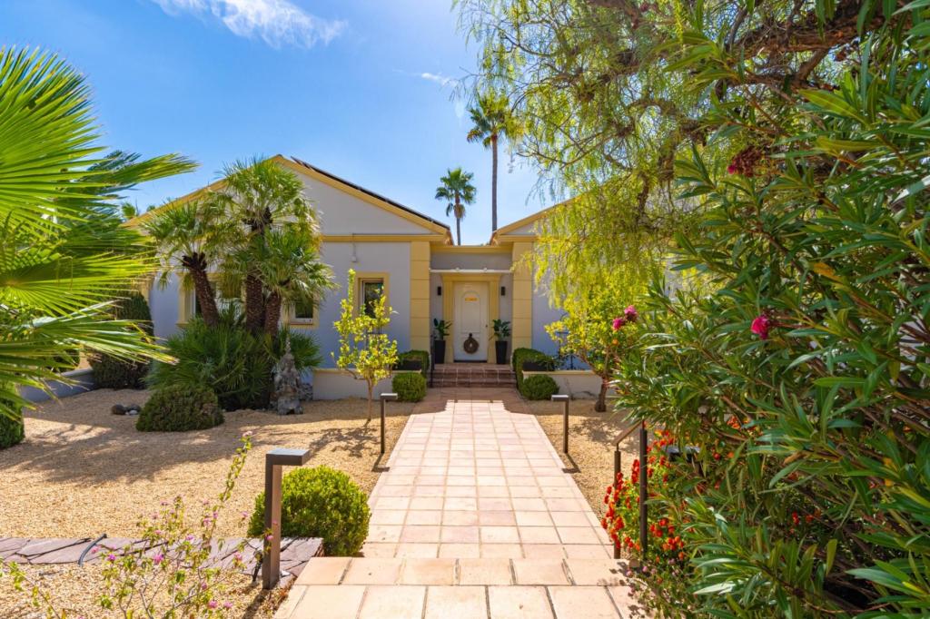 4 bed villa in Altea