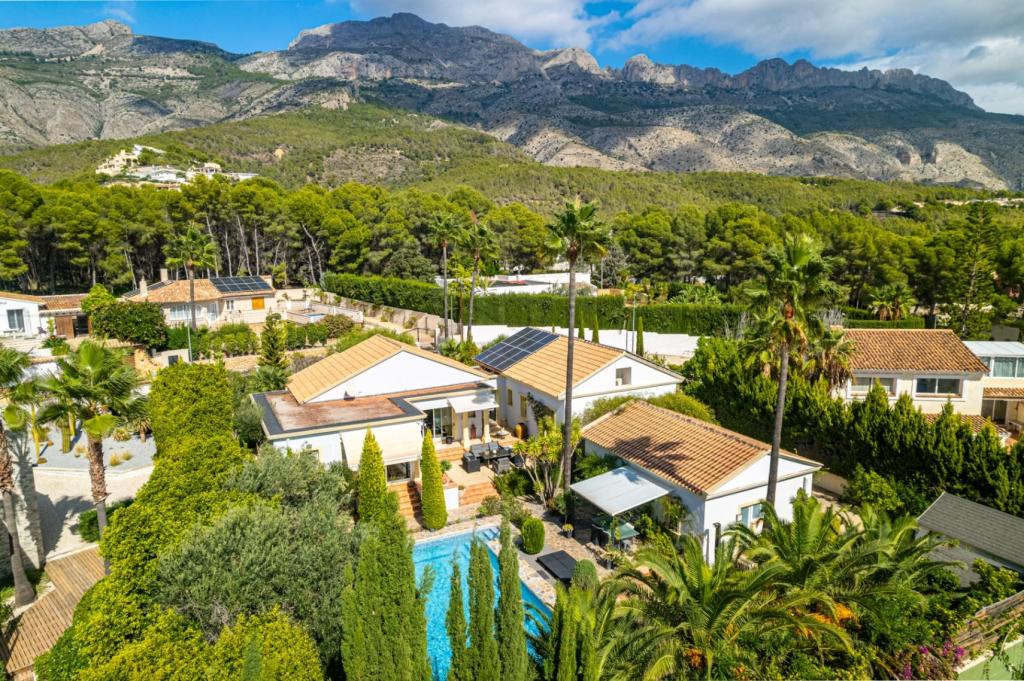 4 bed villa in Altea