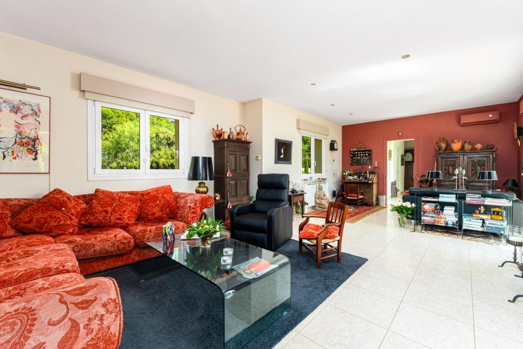 4 bed villa in Altea