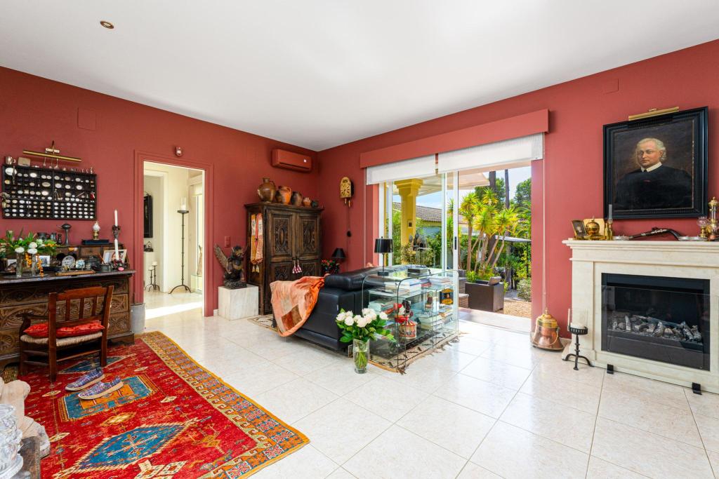 4 bed villa in Altea