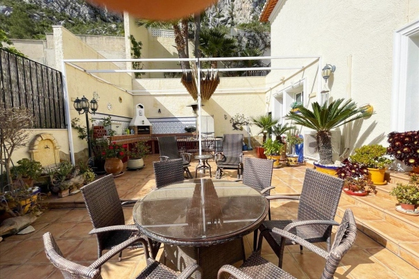 3 bed casa / chalet in Calpe / Calp