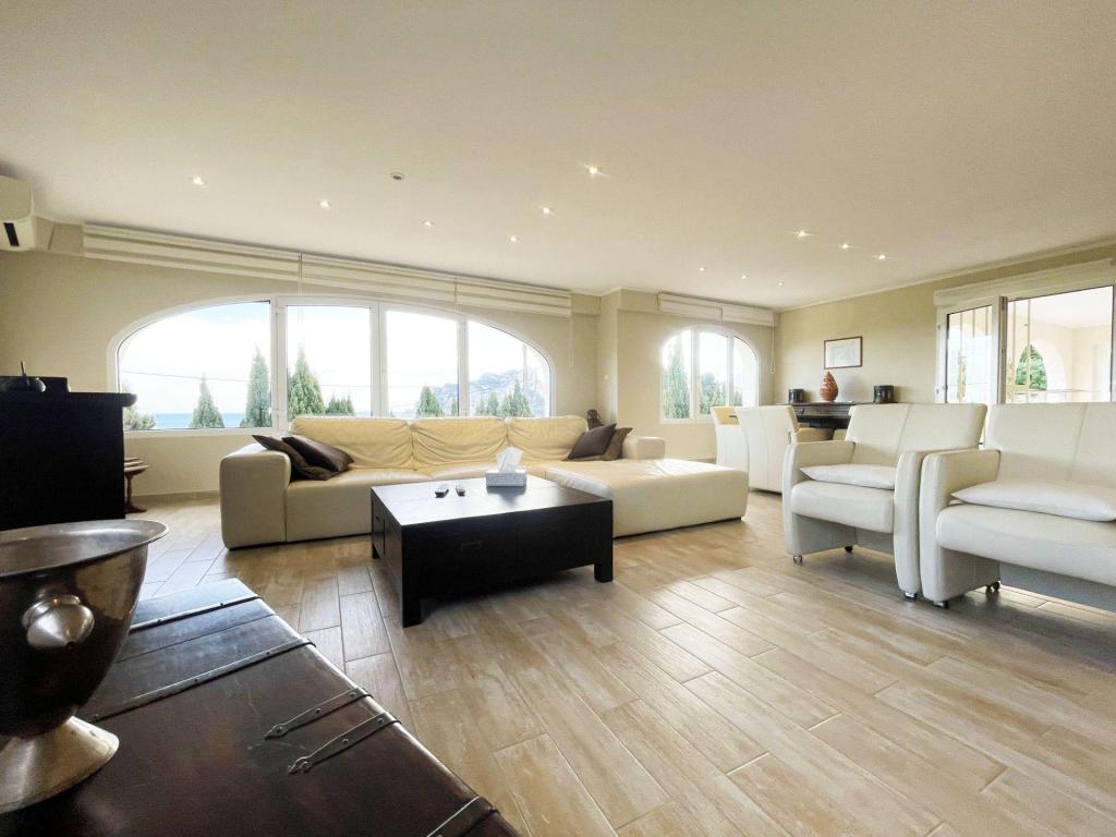 6 bed casa / chalet in Calpe