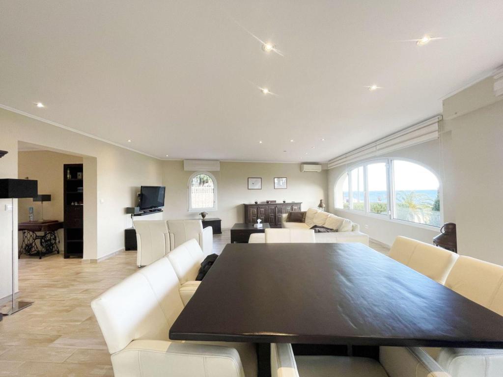 6 bed casa / chalet in Calpe