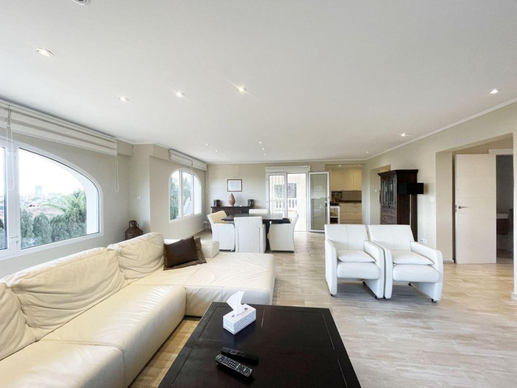 6 bed casa / chalet in Calpe