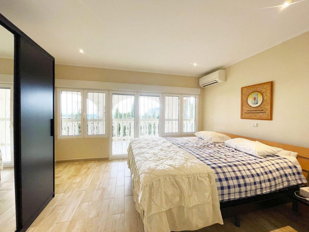 6 bed casa / chalet in Calpe