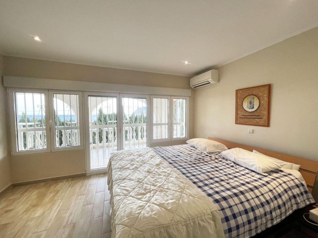 6 bed casa / chalet in Calpe