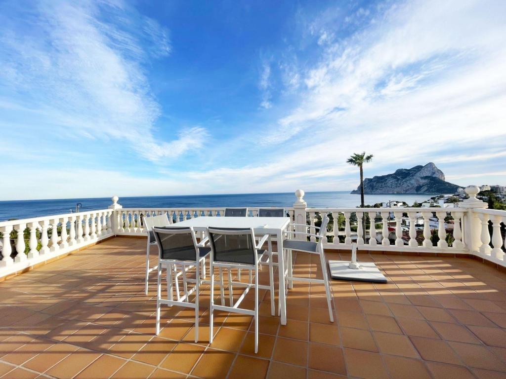 6 bed casa / chalet in Calpe