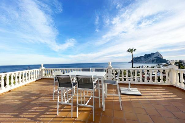 6 bed casa / chalet in Calpe