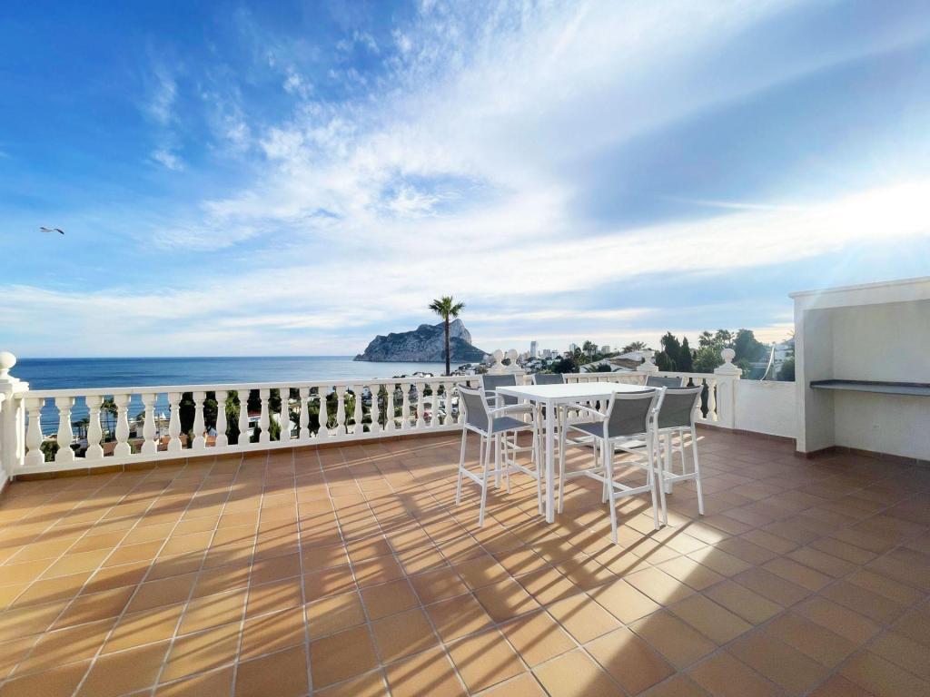 6 bed casa / chalet in Calpe