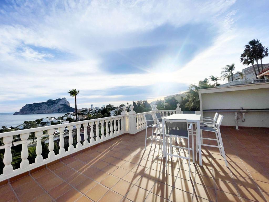 6 bed casa / chalet in Calpe