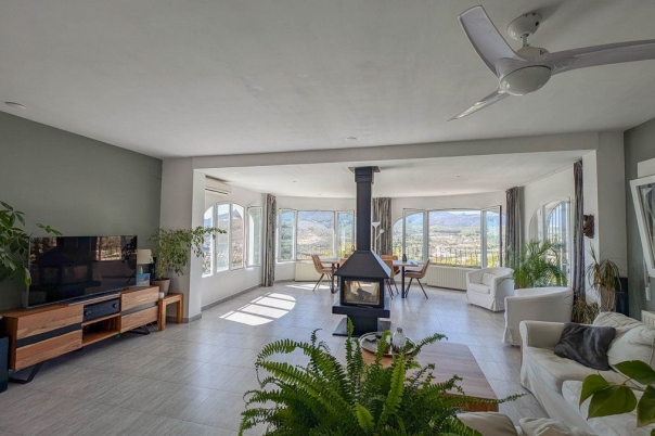 5 bed casa / chalet in Calpe / Calp