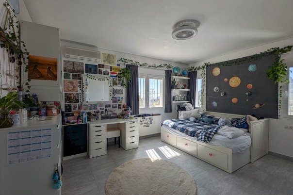 5 bed casa / chalet in Calpe / Calp