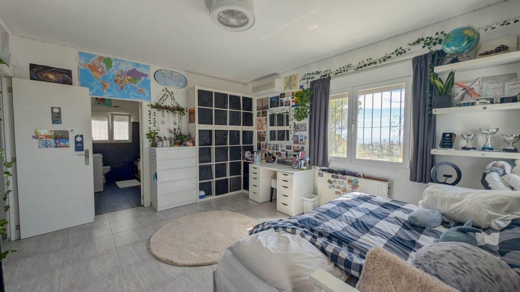 5 bed casa / chalet in Calpe / Calp