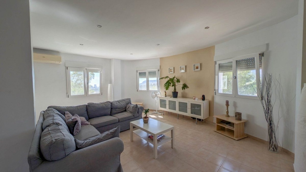 5 bed casa / chalet in Calpe / Calp