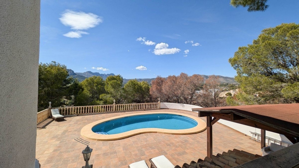 5 bed casa / chalet in Calpe / Calp