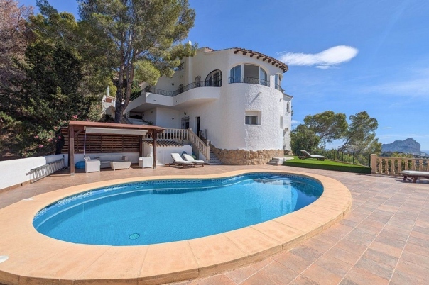 5 bed casa / chalet in Calpe / Calp