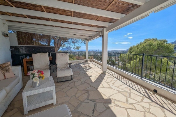 5 bed casa / chalet in Calpe / Calp