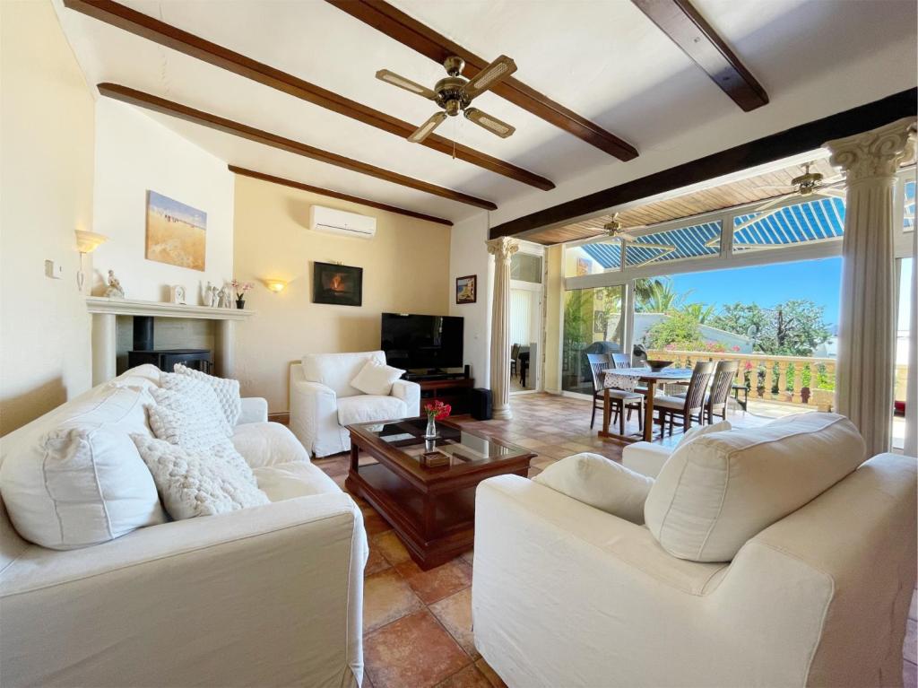 4 bed villas in Moraira