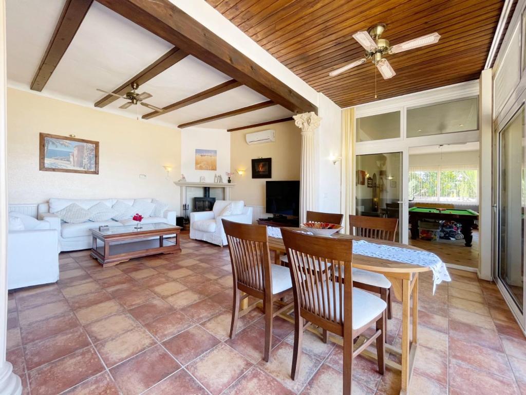 4 bed villas in Moraira