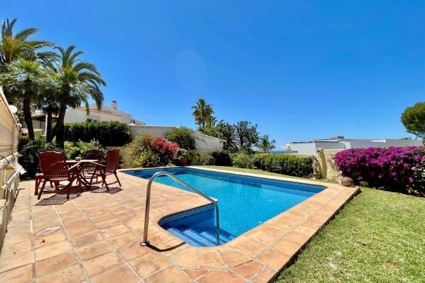 4 bed villas in Moraira