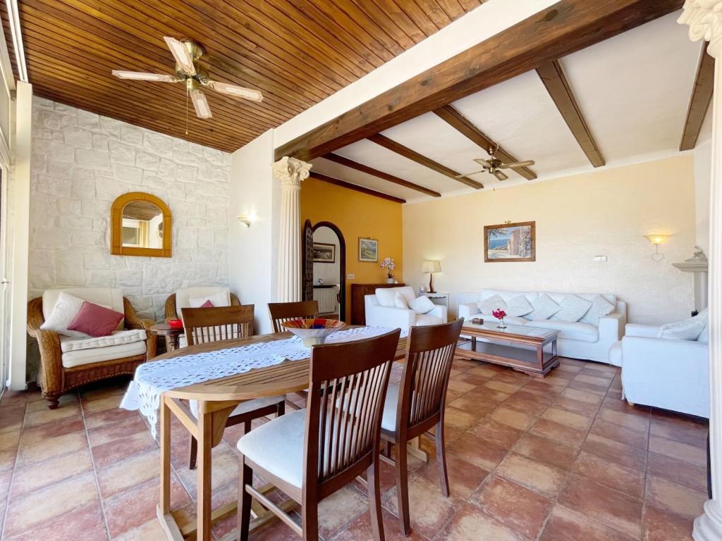 4 bed villas in Moraira