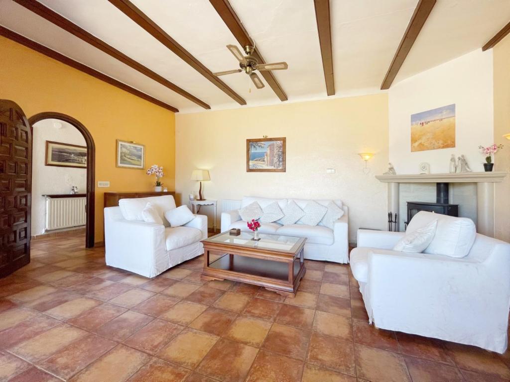 4 bed villas in Moraira