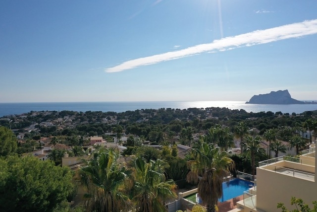 5 bed villas in Moraira