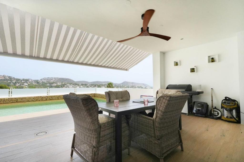 7 bed villas in Moraira