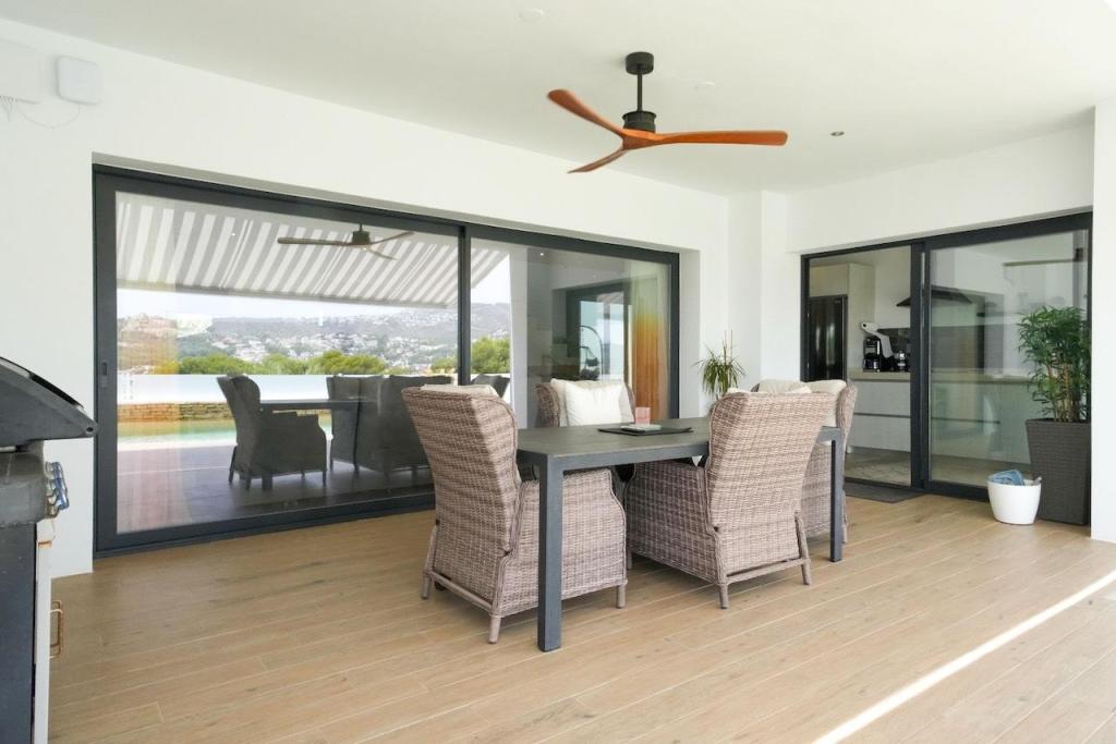 7 bed villas in Moraira