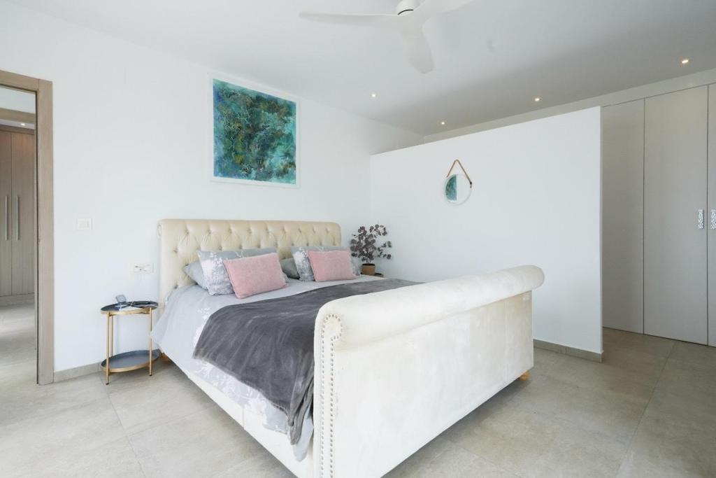 7 bed villas in Moraira