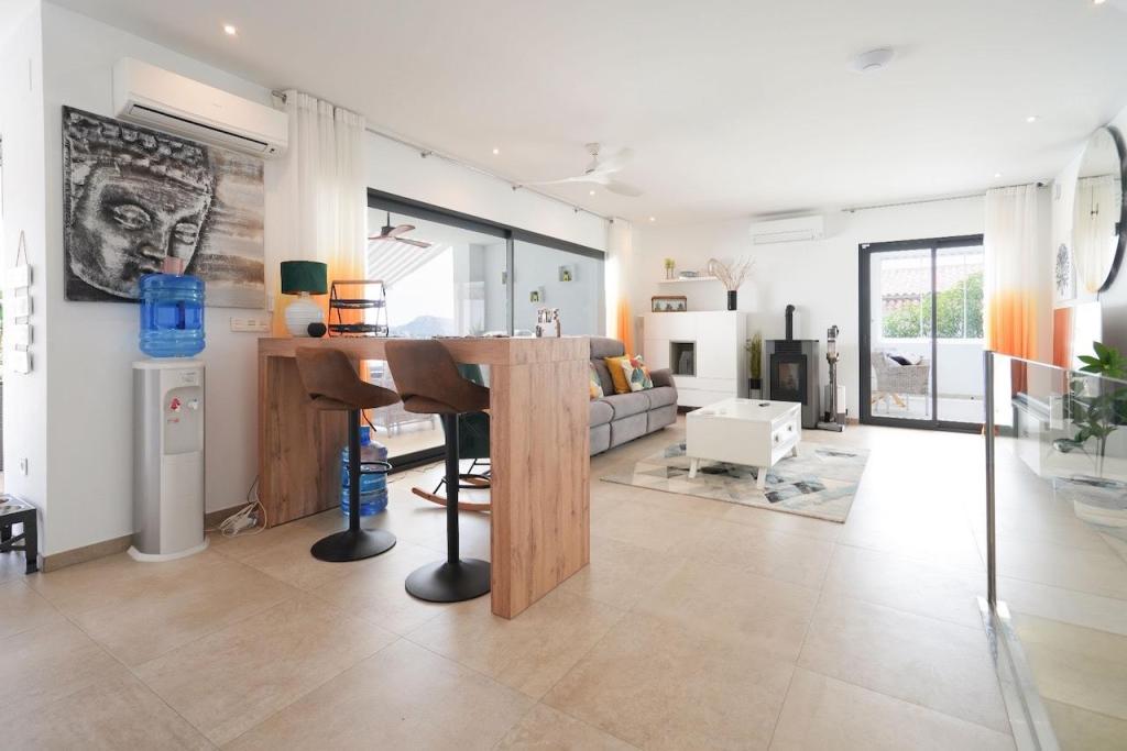 7 bed villas in Moraira