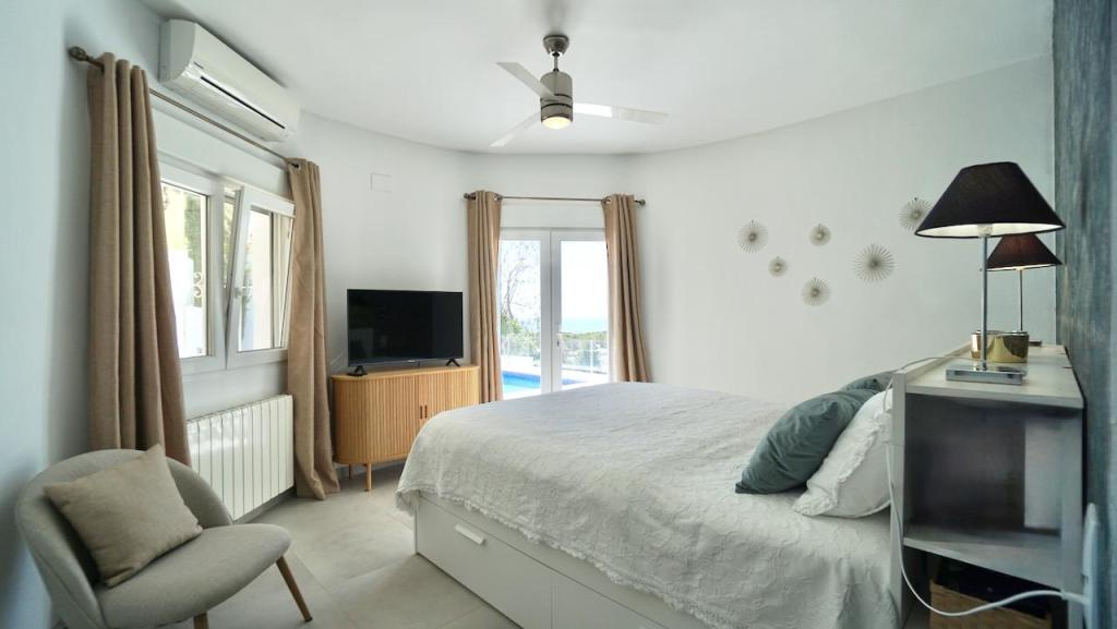4 bed villas in Moraira