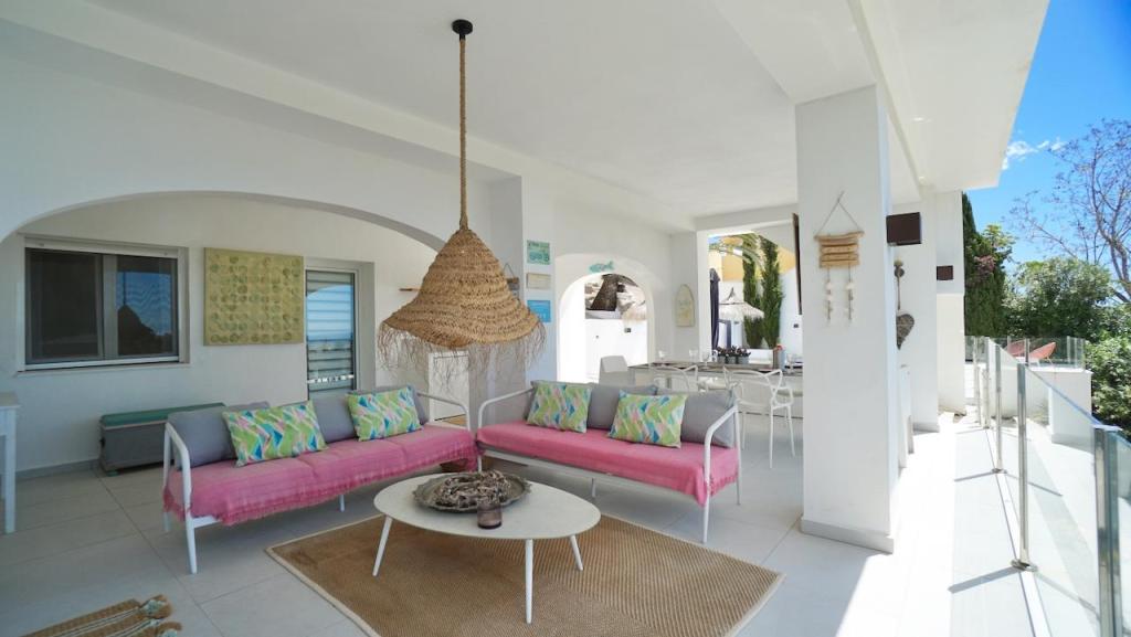 4 bed villas in Moraira